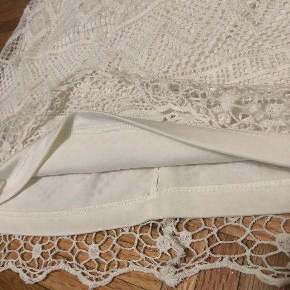 American Eagle Oufitters Cream Lace women’s Skirt Sz 4 - Picture 4 of 7